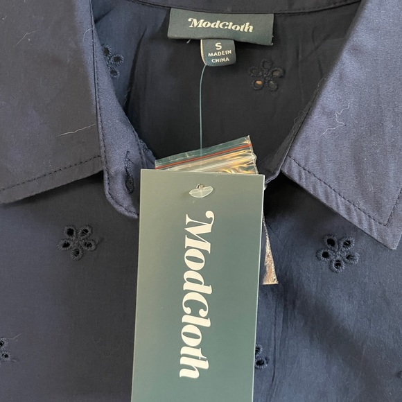 ModCloth Navy Eyelet Success top - Picture 9 of 10